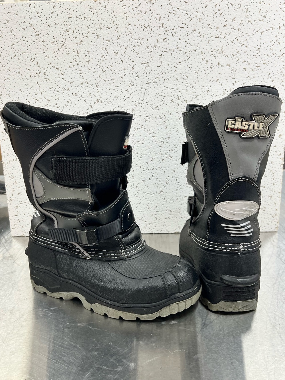 Castle X Men's Black & Gray Waterproof Snow Boots